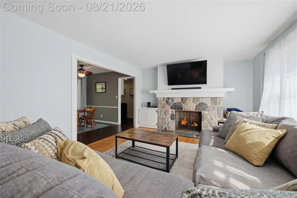 25055 Arden Park Drive Farmington Hills City, MI 48336