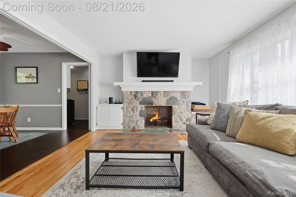 25055 Arden Park Drive Farmington Hills City, MI 48336