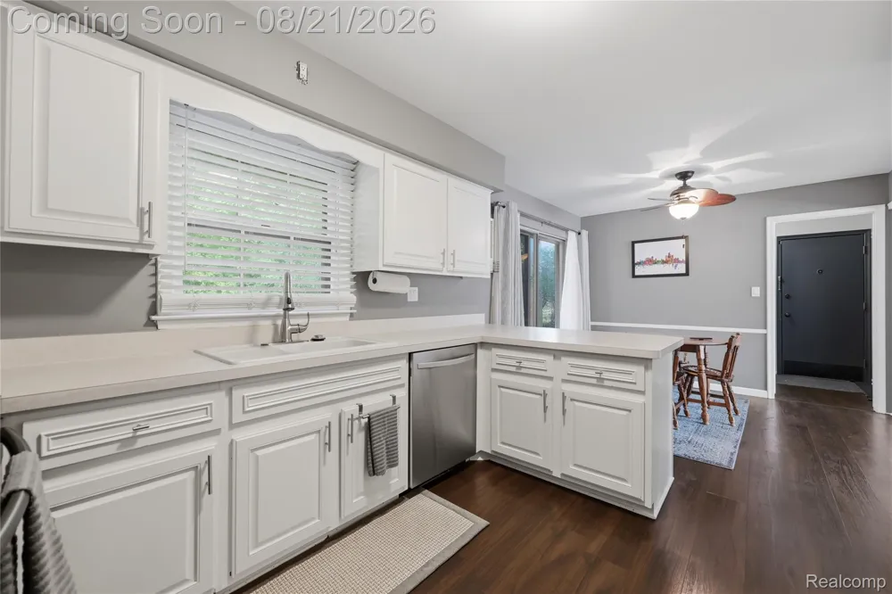 25055 Arden Park Drive Farmington Hills City, MI 48336