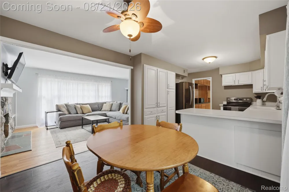 25055 Arden Park Drive Farmington Hills City, MI 48336
