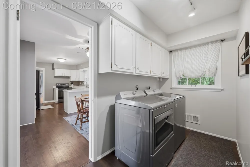 25055 Arden Park Drive Farmington Hills City, MI 48336