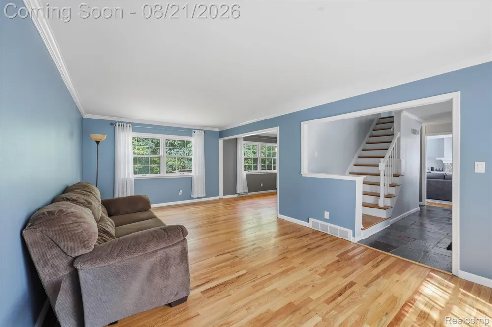 25055 Arden Park Drive Farmington Hills City, MI 48336