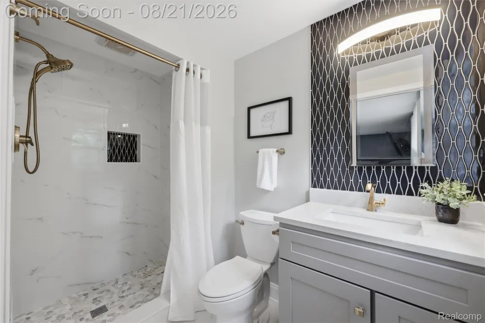 25055 Arden Park Drive Farmington Hills City, MI 48336