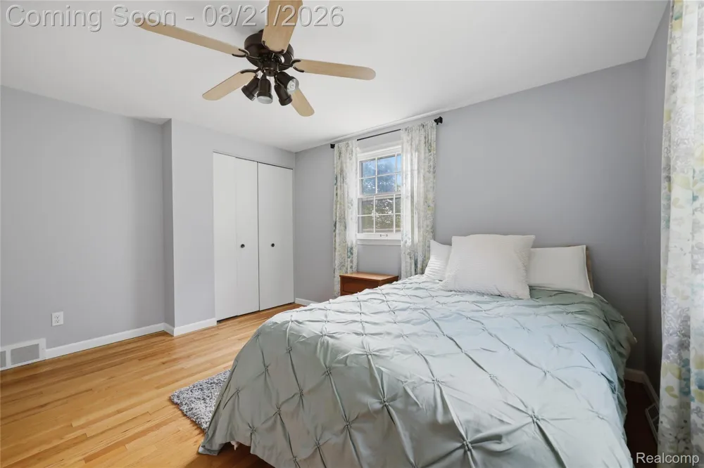 25055 Arden Park Drive Farmington Hills City, MI 48336