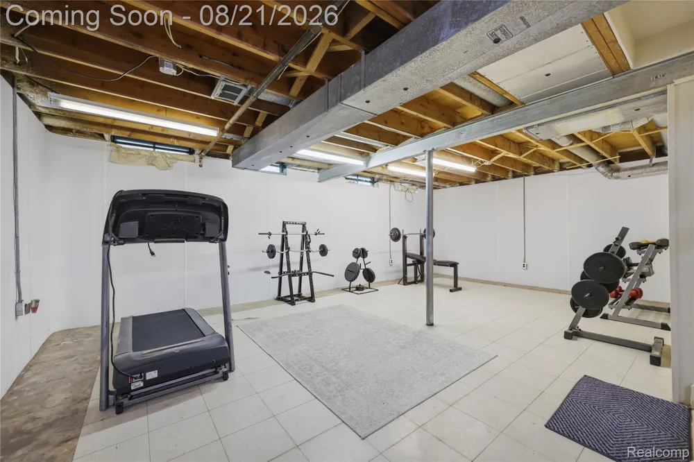 25055 Arden Park Drive Farmington Hills City, MI 48336