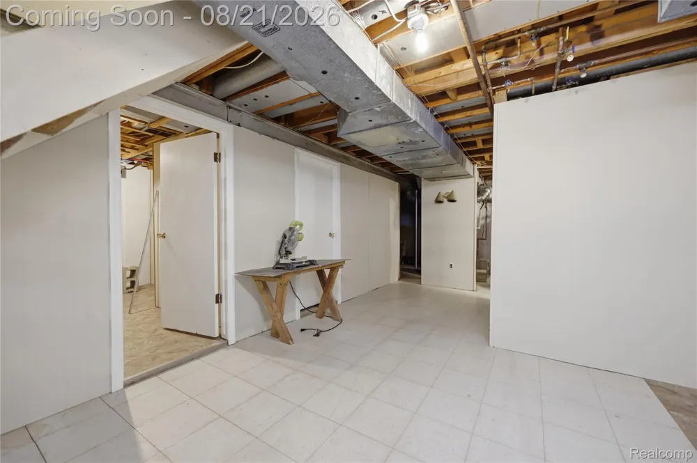 25055 Arden Park Drive Farmington Hills City, MI 48336