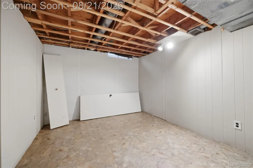 25055 Arden Park Drive Farmington Hills City, MI 48336