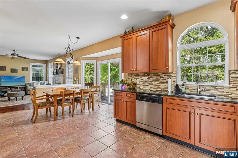 176 Fox Hill Court Jefferson Township, NJ 07849