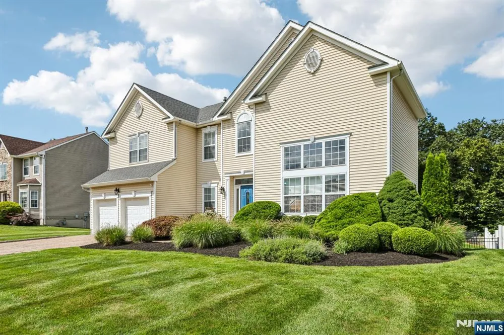 176 Fox Hill Court Jefferson Township, NJ 07849