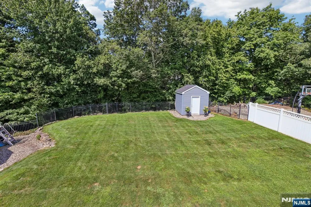 176 Fox Hill Court Jefferson Township, NJ 07849