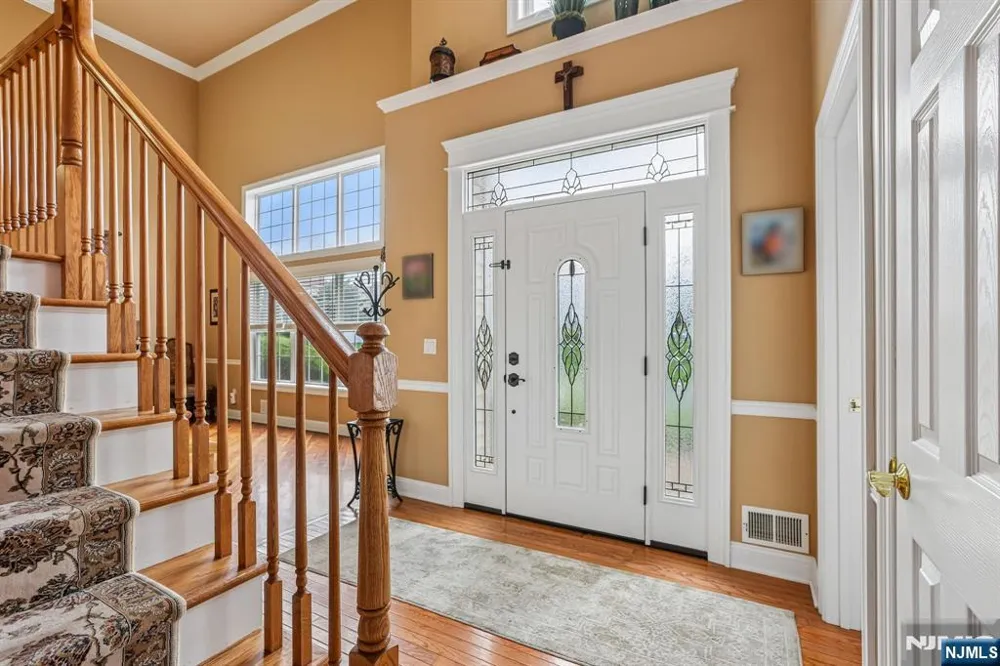 176 Fox Hill Court Jefferson Township, NJ 07849