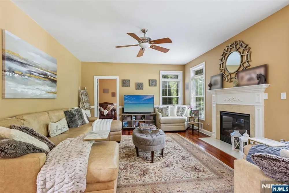 176 Fox Hill Court Jefferson Township, NJ 07849
