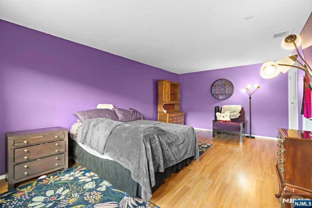 6409 Granton Avenue 1B North Bergen, NJ 07047