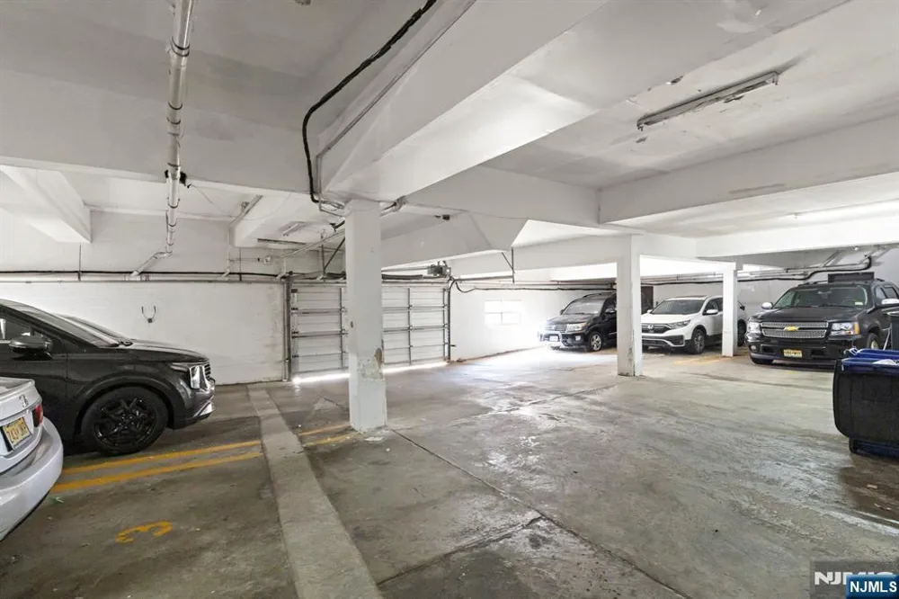6409 Granton Avenue 1B North Bergen, NJ 07047