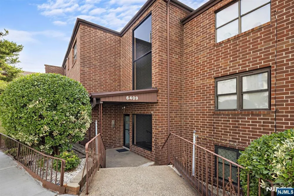 6409 Granton Avenue 1B North Bergen, NJ 07047