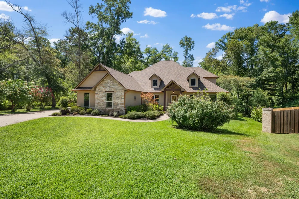 1822 Stonehaven Court Tyler, TX 75703