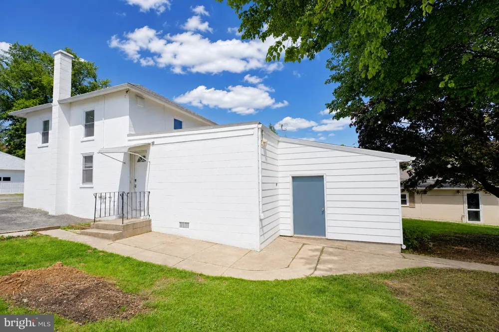 1425 HARDING AVENUE Hershey, PA 17033