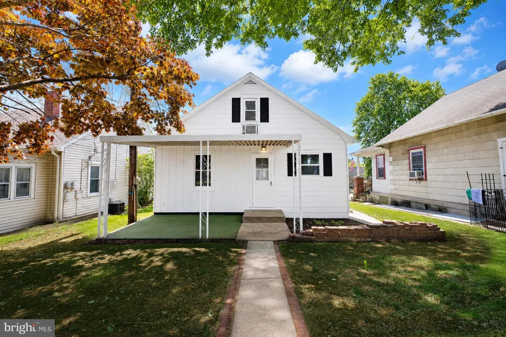 1425 HARDING AVENUE Hershey, PA 17033