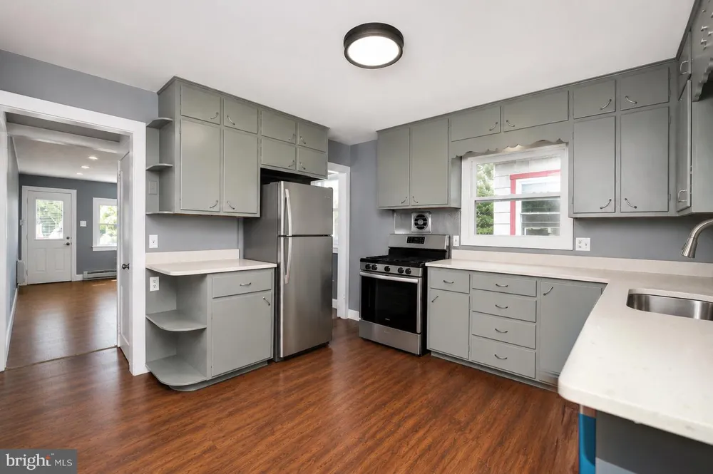 1425 HARDING AVENUE Hershey, PA 17033