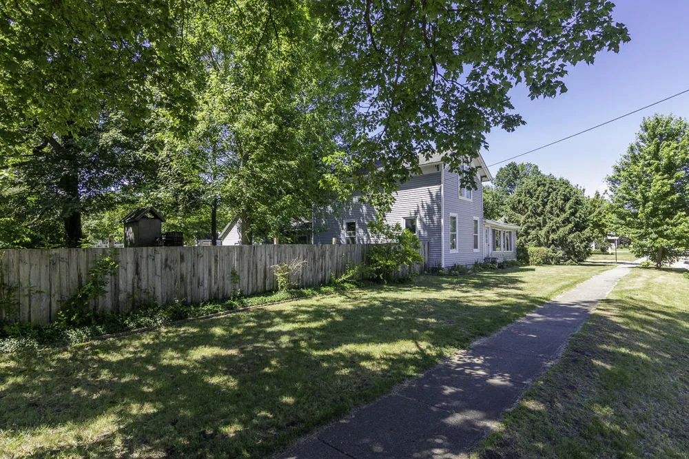 506 E 2nd Street Antwerp Township, MI 49065
