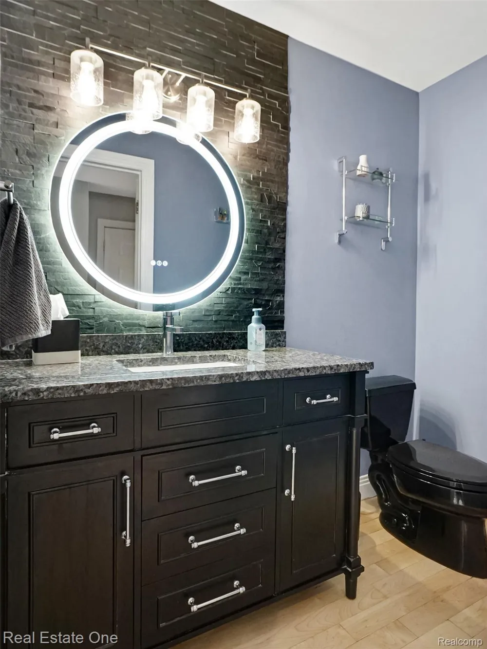 10137 Devonshire Drive Green Oak Township, MI 48178