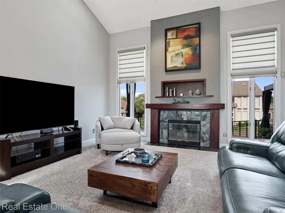 10137 Devonshire Drive Green Oak Township, MI 48178