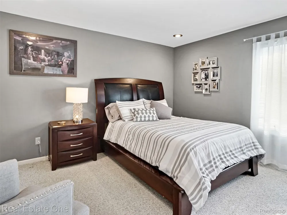 10137 Devonshire Drive Green Oak Township, MI 48178
