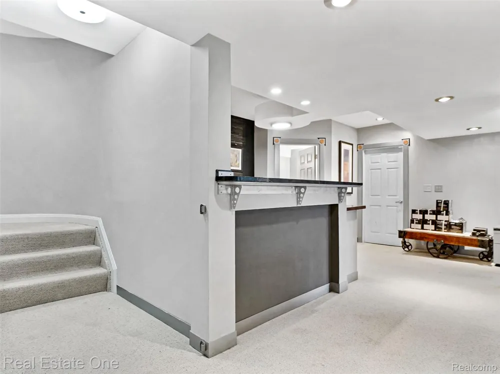 10137 Devonshire Drive Green Oak Township, MI 48178