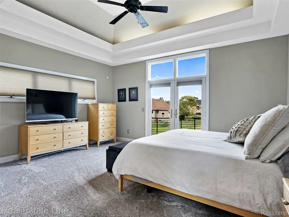 10137 Devonshire Drive Green Oak Township, MI 48178
