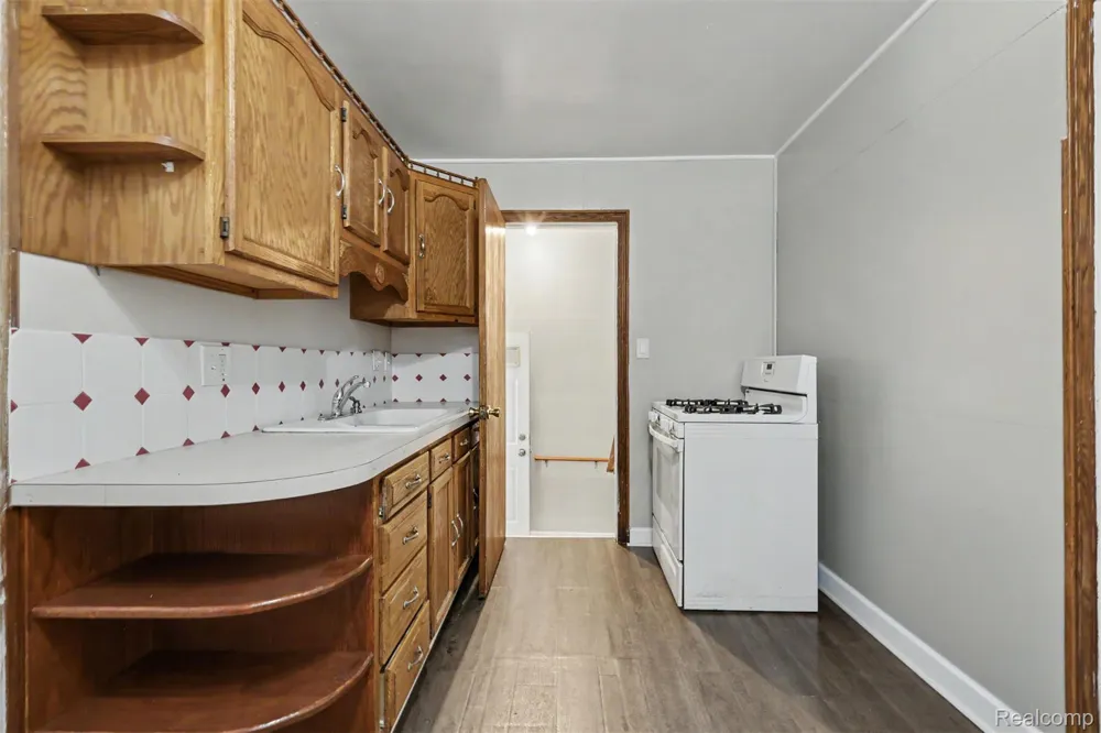 1770 Arlington Avenue Lincoln Park City, MI 48146