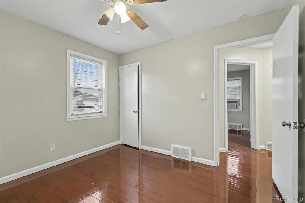 1770 Arlington Avenue Lincoln Park City, MI 48146