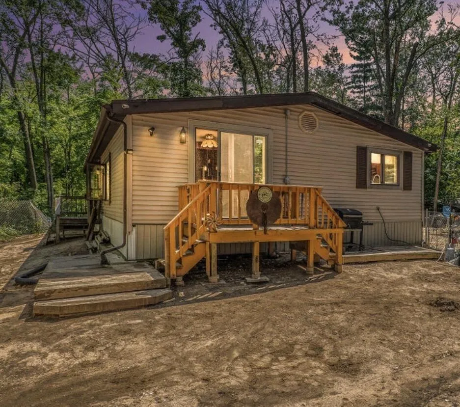 2421 Gordon Avenue Unknown, MI 49349