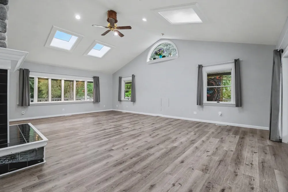 558 W Clarkston Orion Charter Township, MI 48362