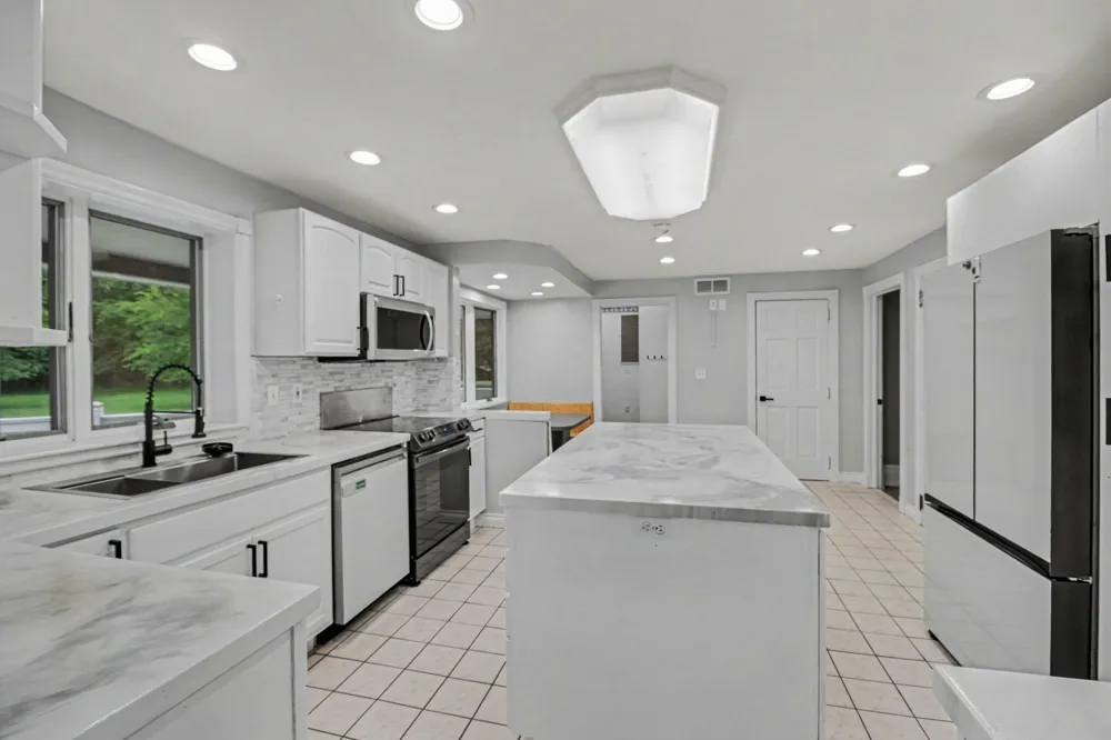 558 W Clarkston Orion Charter Township, MI 48362
