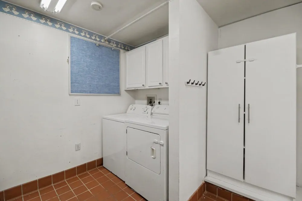 558 W Clarkston Orion Charter Township, MI 48362