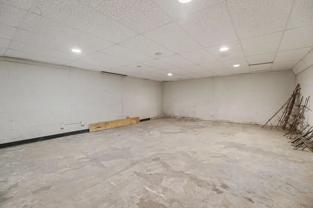558 W Clarkston Orion Charter Township, MI 48362