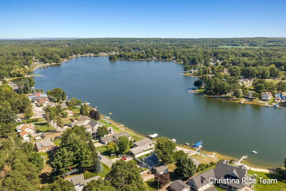 1644 Lakeview Drive Golden Township, MI 49436