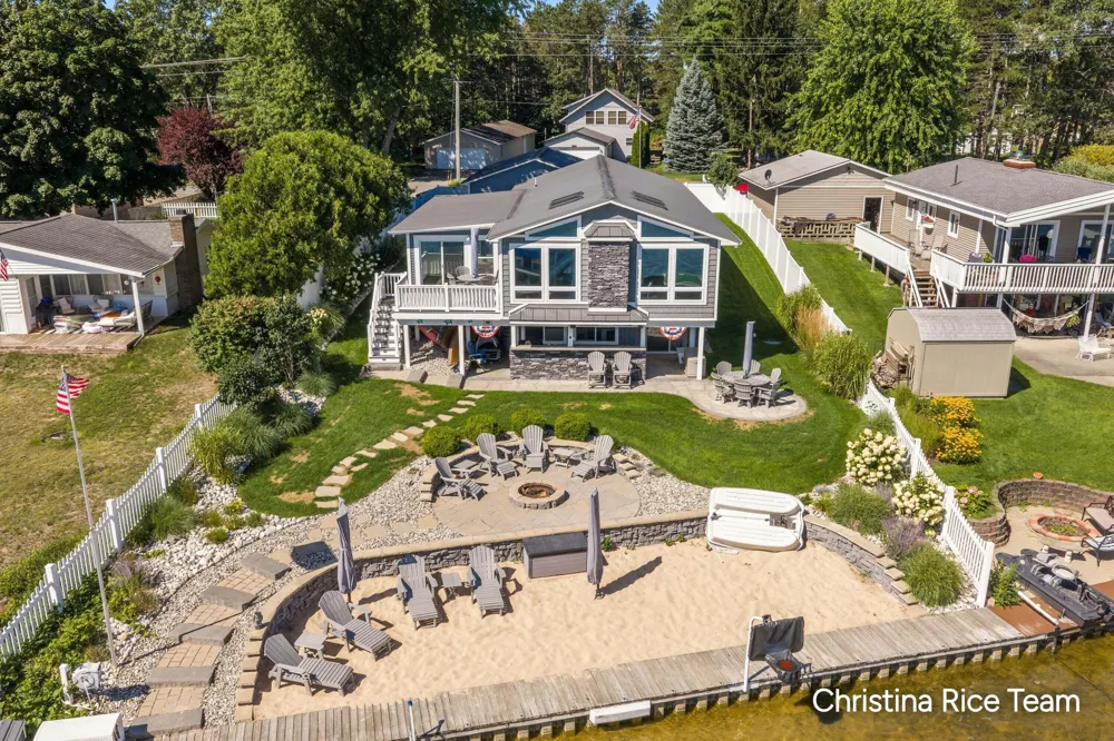 1644 Lakeview Drive Golden Township, MI 49436