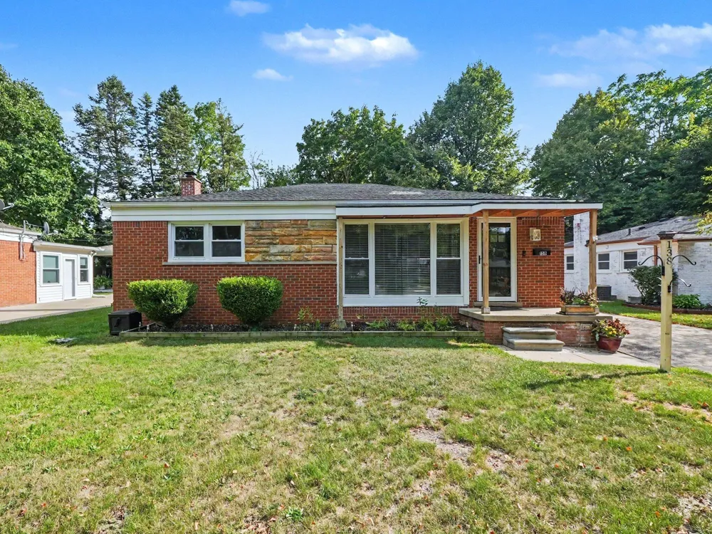 138 Pleasant Ridge Drive Saline City, MI 48176