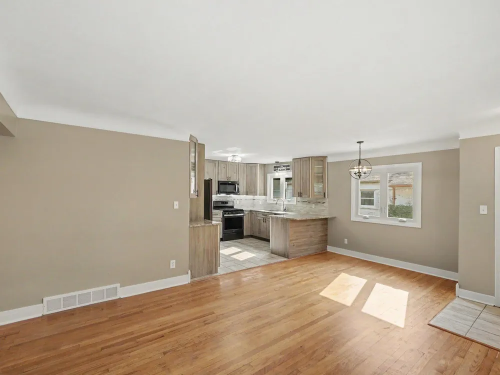 138 Pleasant Ridge Drive Saline City, MI 48176