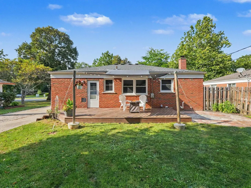 138 Pleasant Ridge Drive Saline City, MI 48176