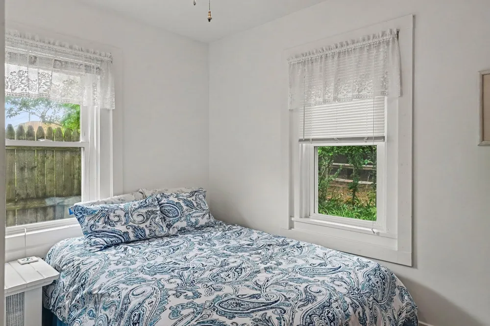 77 Park Avenue South Haven City, MI 49090