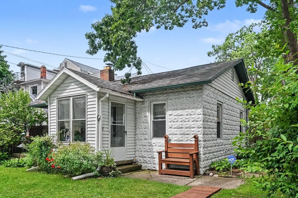 77 Park Avenue South Haven City, MI 49090