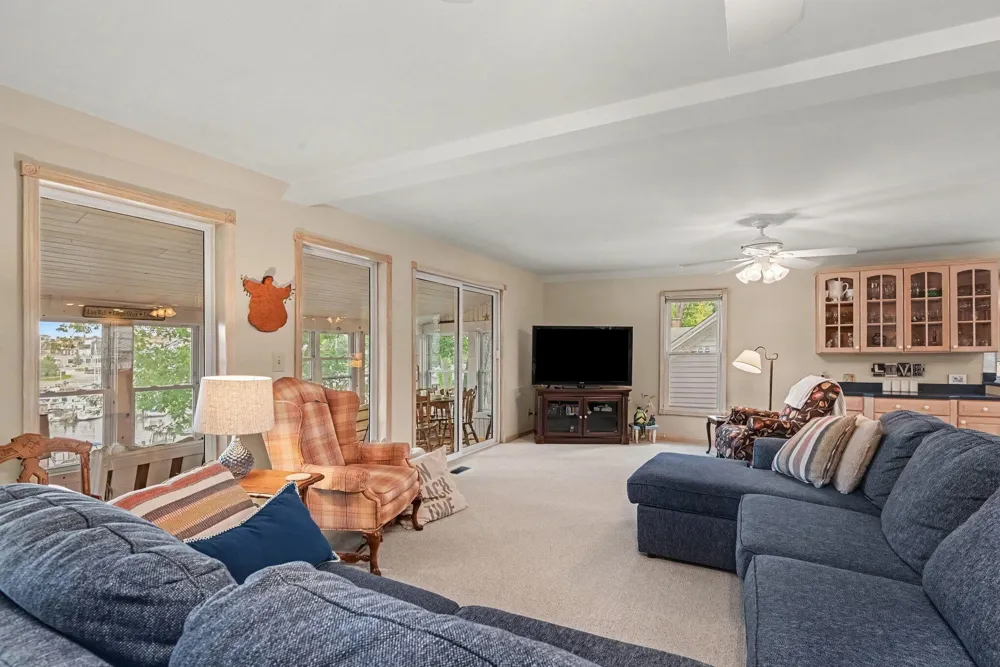 77 Park Avenue South Haven City, MI 49090