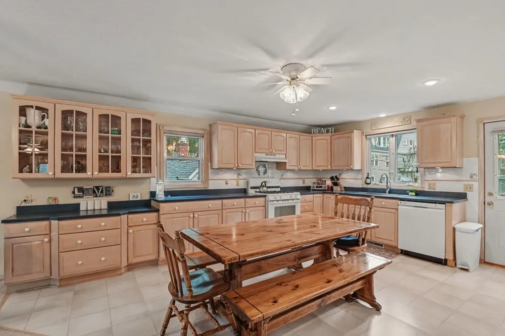 77 Park Avenue South Haven City, MI 49090