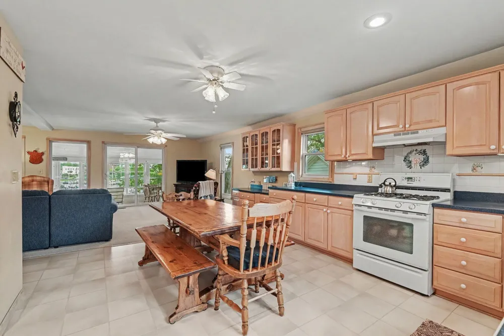 77 Park Avenue South Haven City, MI 49090