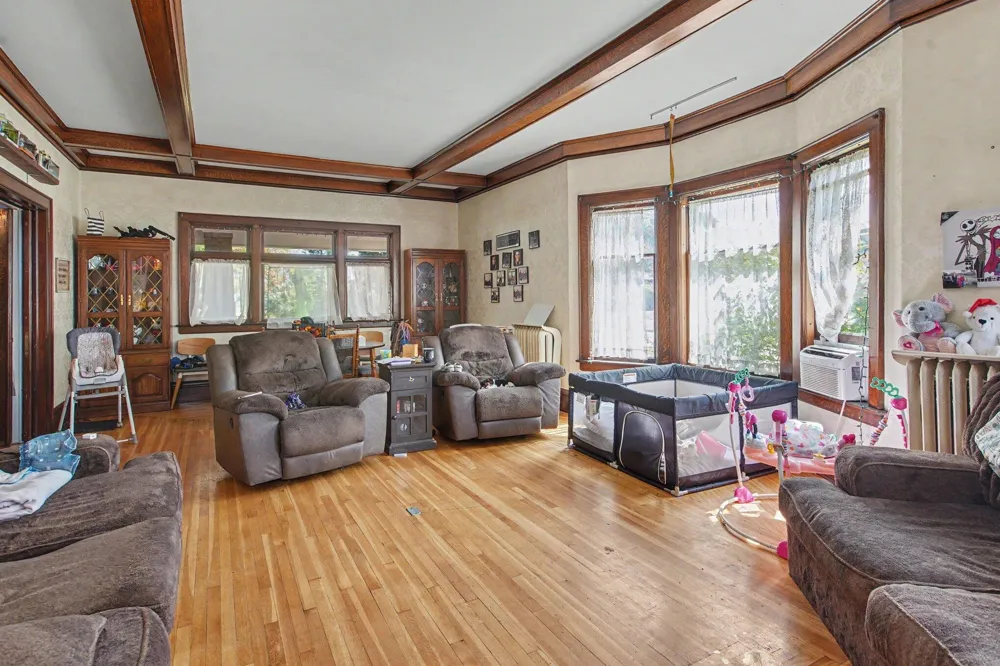 513 E Cass Street Cadillac City, MI 49601