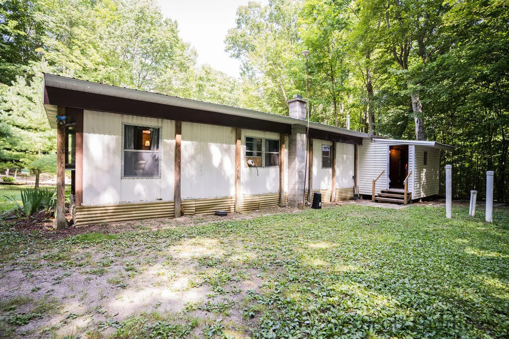 3750 Hillman Road Douglass Township, MI 48850