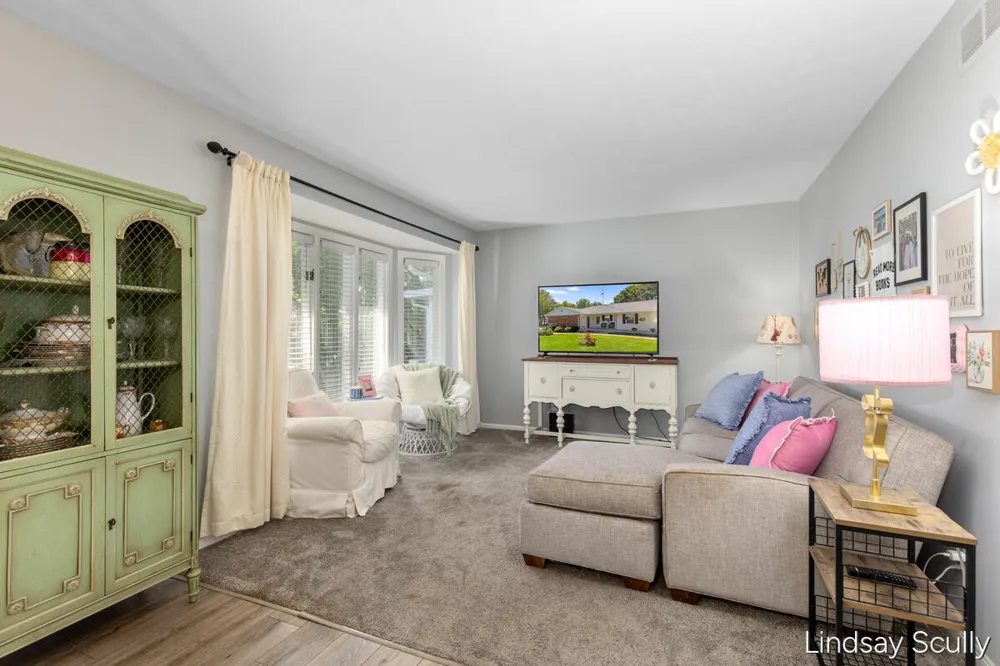 1871 E Elizabeth Lane Georgetown Charter Township, MI 49428