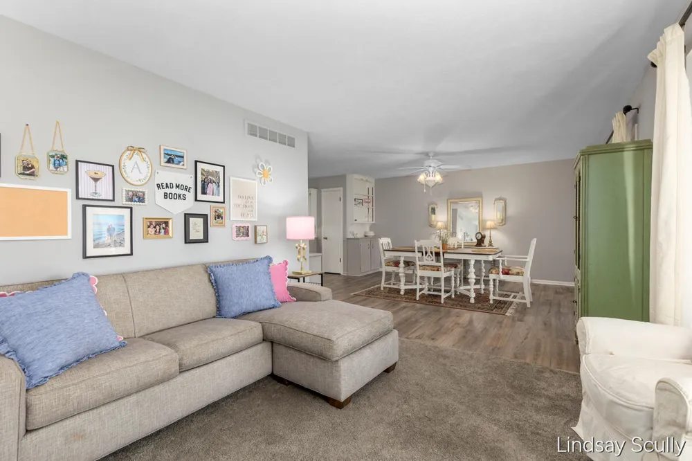 1871 E Elizabeth Lane Georgetown Charter Township, MI 49428